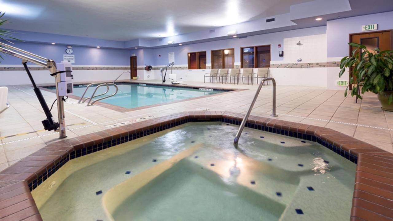 Holiday Inn Express Hotel & Suites North Seattle - Shoreline, An Ihg Hotel ภายนอก รูปภาพ