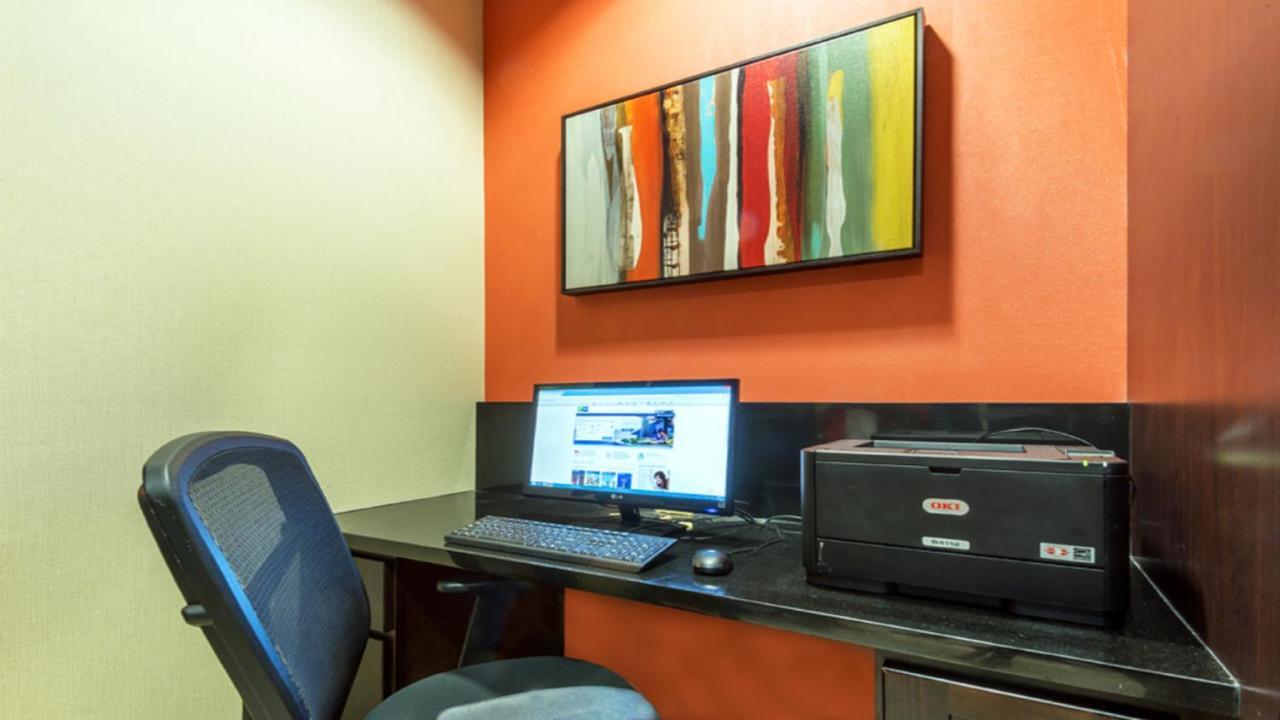 Holiday Inn Express Hotel & Suites North Seattle - Shoreline, An Ihg Hotel ภายนอก รูปภาพ
